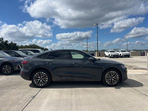 2024 Audi Q8 e-tron Premium Plus