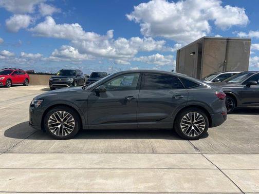 2024 Audi Q8 e-tron Premium Plus