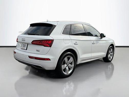 2018 Audi Q5 2.0T Premium Plus