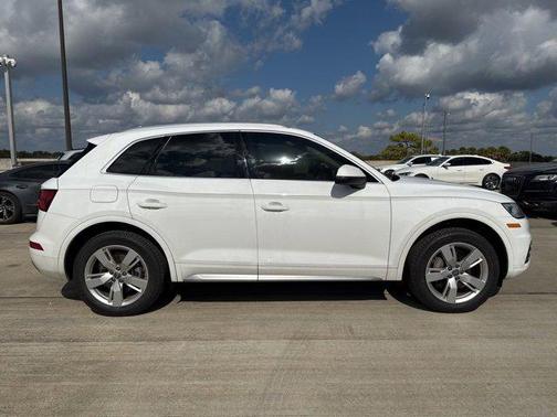 2018 Audi Q5 2.0T Premium Plus