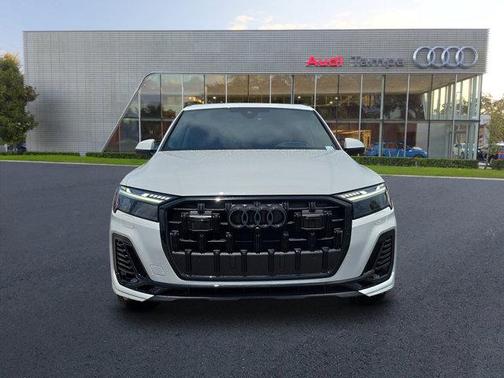 2025 Audi Q7 55 Prestige