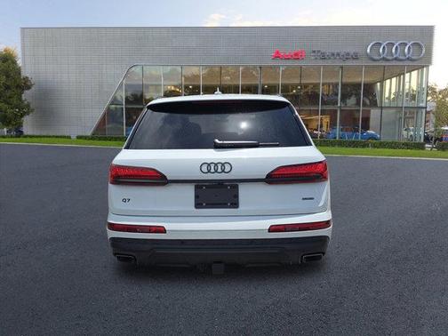 2025 Audi Q7 55 Prestige