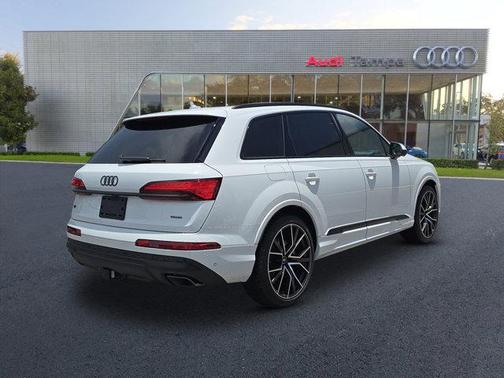 2025 Audi Q7 55 Prestige