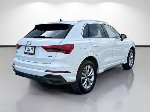 Glacier White Metallic 2025 Audi Q3 Premium 45 TFSI S line quattro Tiptronic
