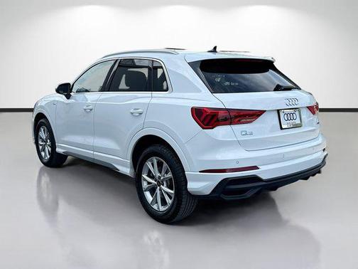 Glacier White Metallic 2025 Audi Q3 Premium 45 TFSI S line quattro Tiptronic