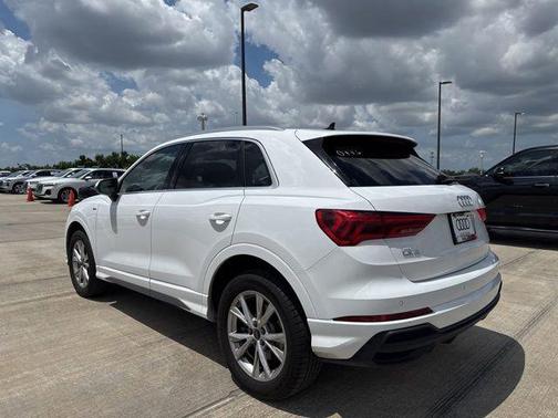 Glacier White Metallic 2025 Audi Q3 Premium 45 TFSI S line quattro Tiptronic