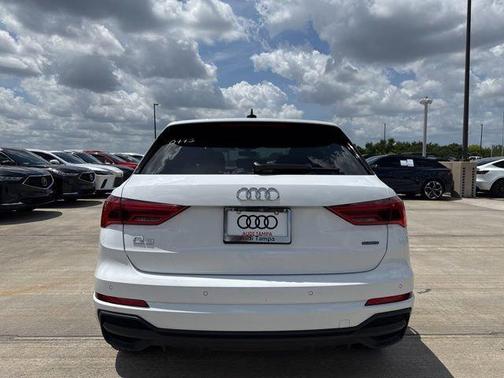 Glacier White Metallic 2025 Audi Q3 Premium 45 TFSI S line quattro Tiptronic