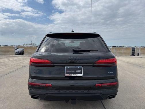 2025 Audi Q7 55 Prestige