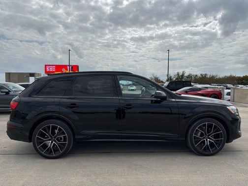 2025 Audi Q7 55 Prestige