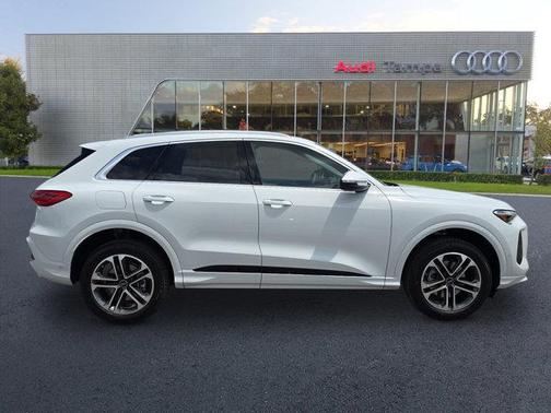 2025 Audi Q5 Premium