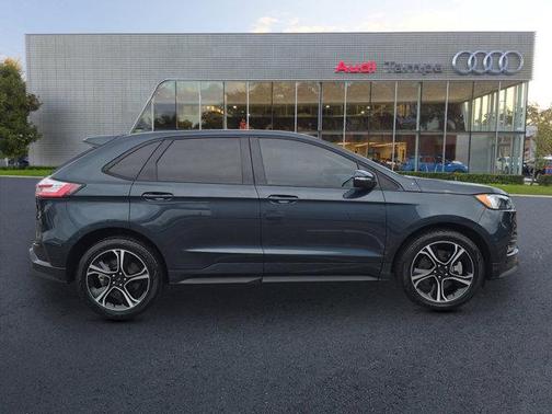 2022 Ford Edge ST
