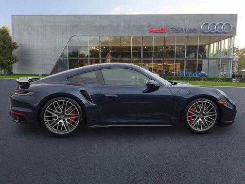 2021 Porsche 911 Turbo