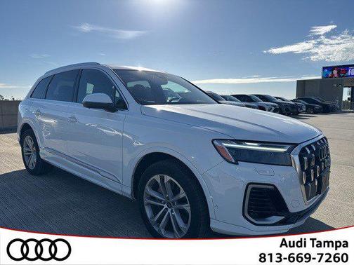 2025 Audi Q7 55 Premium Plus