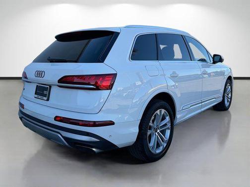 2025 Audi Q7 55 Premium Plus