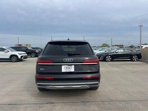 2024 Audi Q7 55 Premium Plus