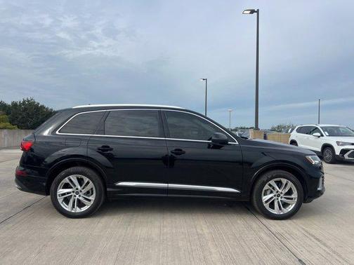 2024 Audi Q7 55 Premium Plus