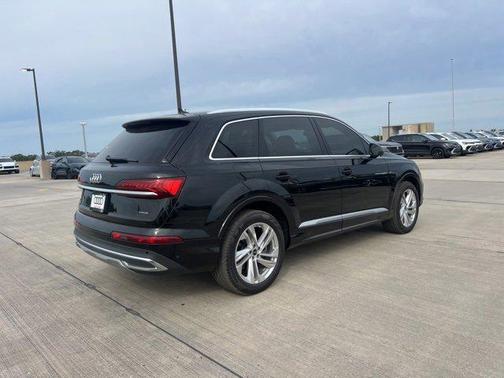 2024 Audi Q7 55 Premium Plus