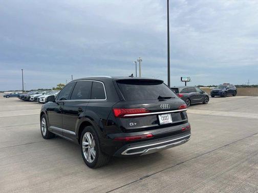 2024 Audi Q7 55 Premium Plus