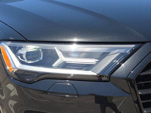 2023 Audi Q7 55 Prestige