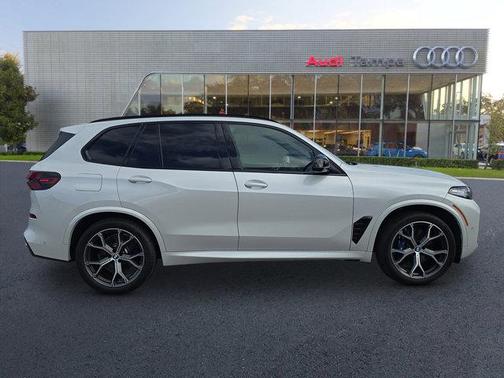 2025 BMW X5 M60i