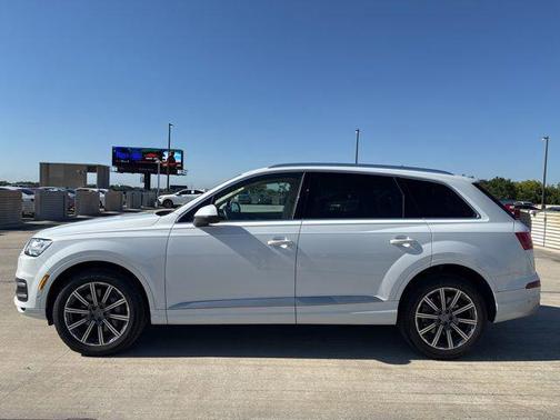 Glacier White Metallic 2019 Audi Q7 55 Premium Plus