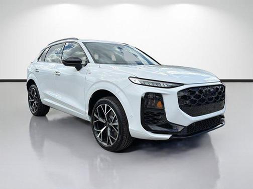 2026 Audi Q3 S line