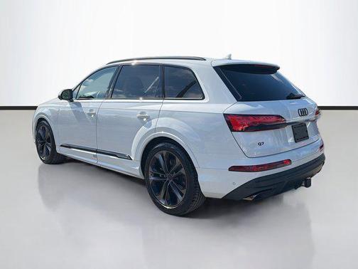 2026 Audi Q7 55 Premium Plus