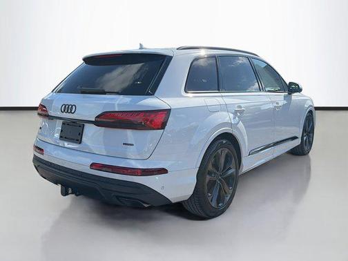 2026 Audi Q7 55 Premium Plus