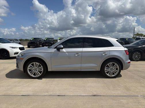 Silver Metallic 2019 Audi Q5 2.0T Premium Plus