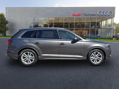 2026 Audi Q7 55 Premium Plus