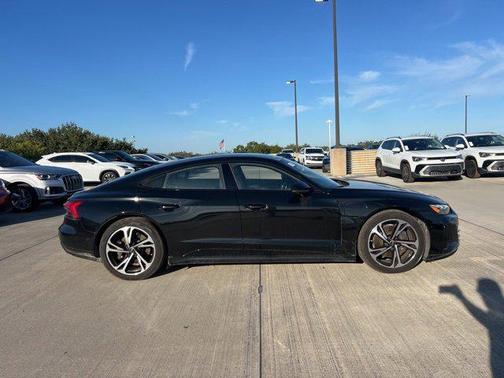 2023 Audi e-tron GT Prestige quattro