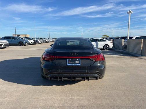 2023 Audi e-tron GT Prestige quattro