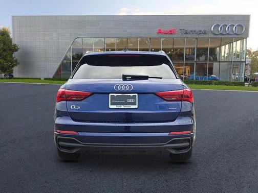 2024 Audi Q3 Premium 45 TFSI S line quattro Tiptronic