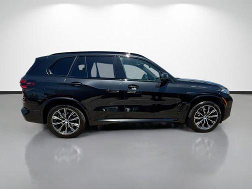 Black Sapphire Metallic 2024 BMW X5 xDrive40i