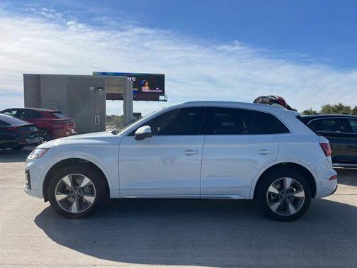 2023 Audi Q5 Prestige 40 TFSI quattro S tronic