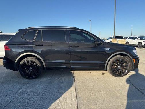 2020 Volkswagen Tiguan 2.0T SE R-Line Black