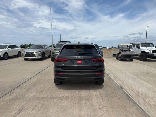 Black Metallic 2023 Audi Q3 Premium 40 TFSI quattro Tiptronic
