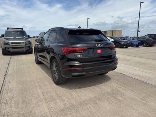 Black Metallic 2023 Audi Q3 Premium 40 TFSI quattro Tiptronic