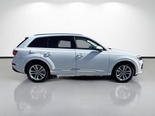 2026 Audi Q7 55 Premium Plus