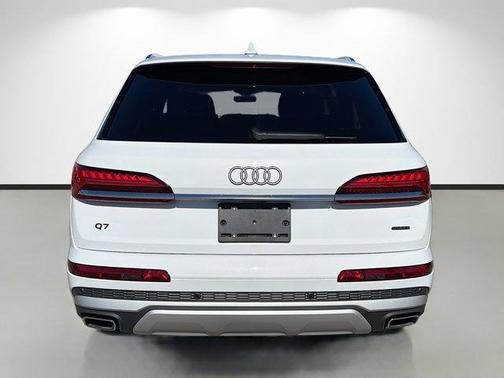 2026 Audi Q7 55 Premium Plus