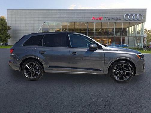 2025 Audi Q7 55 Prestige