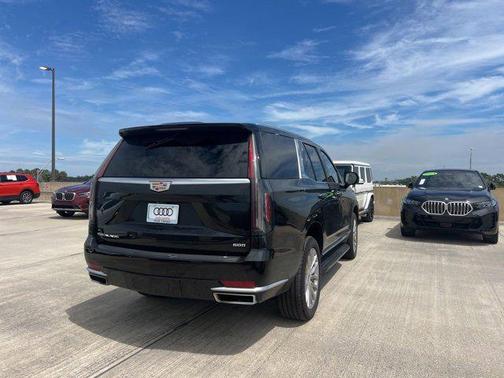 2023 Cadillac Escalade Premium Luxury