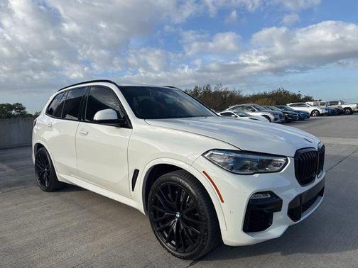 2020 BMW X5 M50i