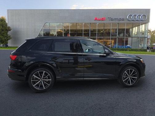 2025 Audi Q7 45 Premium Plus