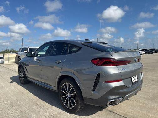Dravit Gray Metallic 2025 BMW X6 xDrive40i