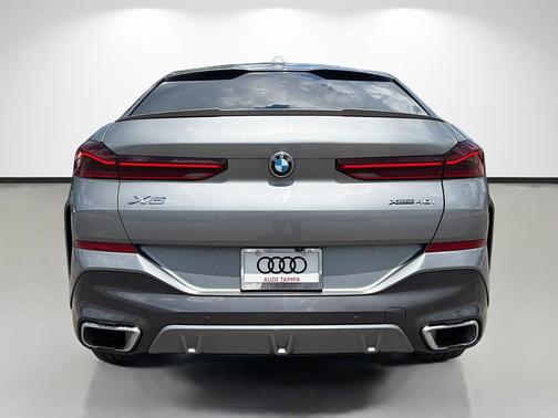 Dravit Gray Metallic 2025 BMW X6 xDrive40i
