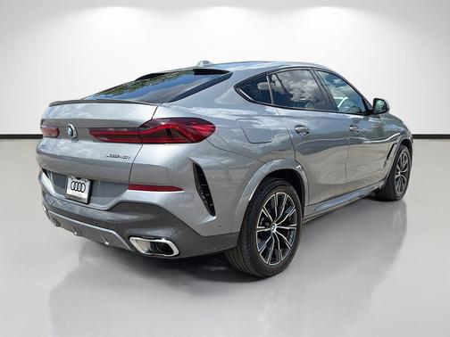 Dravit Gray Metallic 2025 BMW X6 xDrive40i