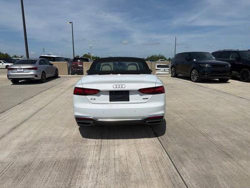 Glacier White Metallic/Black Roof 2024 Audi A5 45 S line Premium Plus