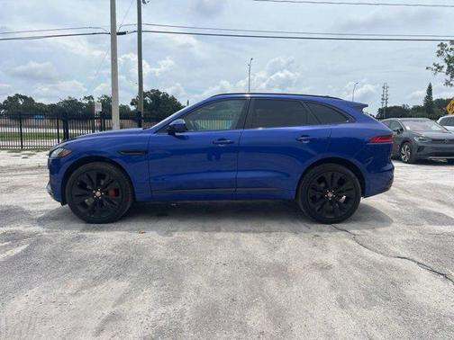 2018 Jaguar F-PACE S
