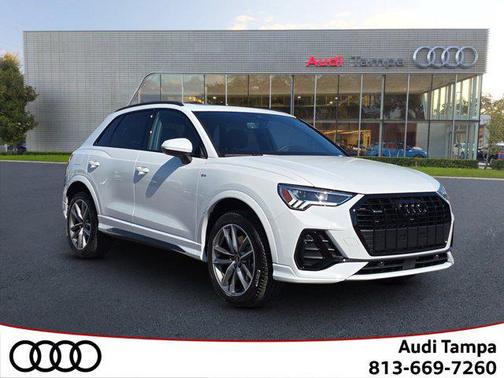 2025 Audi Q3 Premium 45 TFSI S line quattro Tiptronic